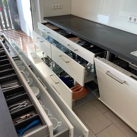 Luxurioeses 130qm Mit Balkon Im Zentrum,parkplatz Appartamento *