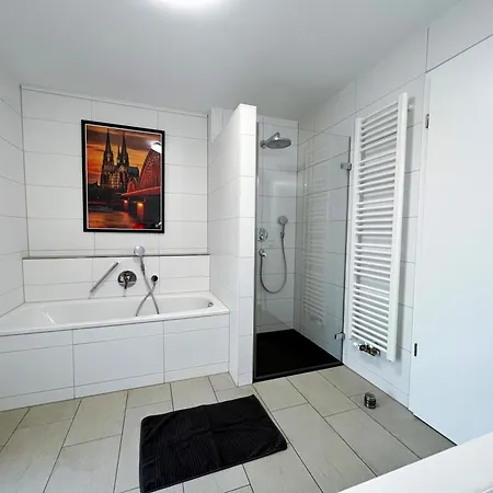 Luxurioeses 130qm Mit Balkon Im Zentrum,parkplatz Appartamento Heilbronn