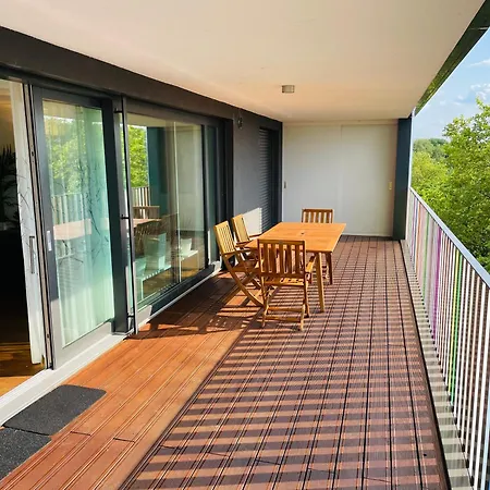 Luxurioeses 130qm Mit Balkon Im Zentrum,parkplatz Apartment