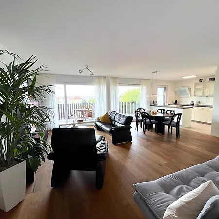 Apartment Luxurioeses 130qm Mit Balkon Im Zentrum,parkplatz