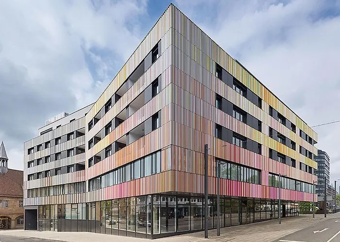 Luxurioeses 130qm Mit Balkon Im Zentrum,parkplatz *