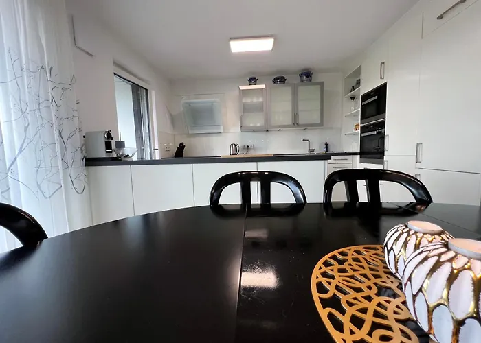 Appartement Luxurioeses 130qm Mit Balkon Im Zentrum,parkplatz Heilbronn