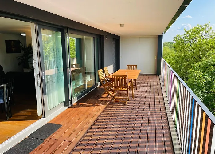 Luxurioeses 130qm Mit Balkon Im Zentrum,parkplatz Appartement