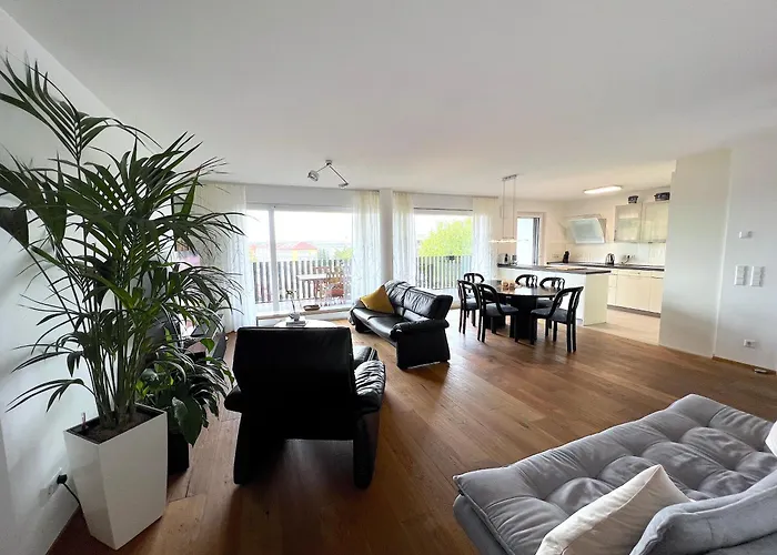 Appartement Luxurioeses 130qm Mit Balkon Im Zentrum,parkplatz